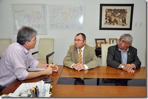 28.11.12 ricardo_defensor publico_ Vanildo brito ( centro ) e jaime carneiro ( direita )_foto_joao francisco (5)