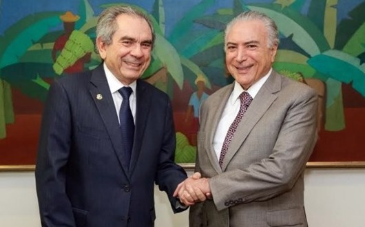 Brasília - DF, 09/11/2016. Presidente Michel Temer durante reunião com o Senador Raimundo Lira. Foto: Marcos Corrêa/PR