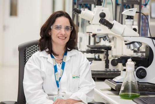 foto_gerente_de_biotecnologia_juliana_vaz_bevilaqua