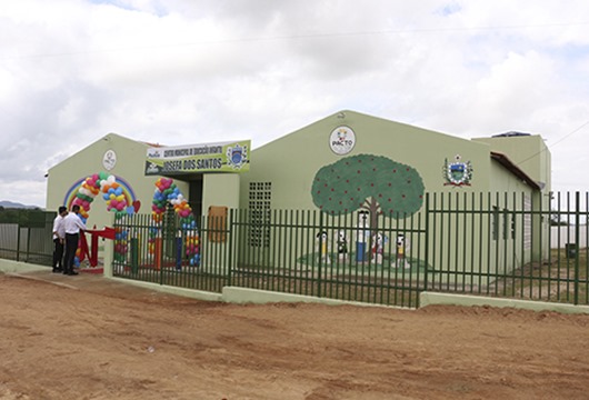 ricardo-inaugura-escola-do-pacto-social_foto-franciaco-franca-21