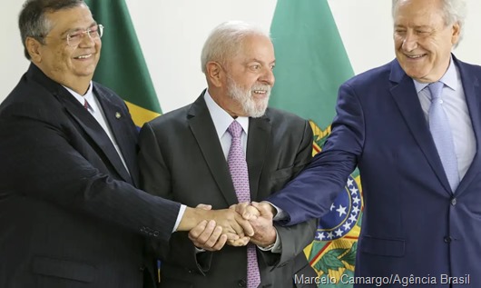 lula-dino-lewandowski_mcamgo_abr_