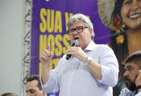 João Azevêdo preside audiência do ODE em Juazeirinho e anuncia mais de R$ 30 milhões em obras para a região