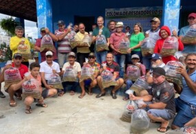 Governo da Paraíba distribui 100 mil alevinos e beneficia pescadores da região de Condado, no Sertão