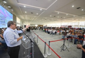 João Azevêdo entrega obras e autoriza mais 1.229 residências em comemoração ao aniversário de 160 anos de Campina Grande